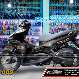 tem-trum-xe-airblade-den-trong-dong