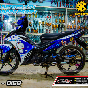 tem-trum-xe-exciter-135-xanh-trang-doraemon