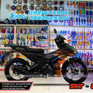 tem-trum-exciter-155-cam-den-xanh-soi-monster-095