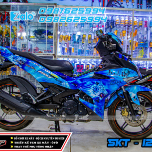 tem-trum-xe-exciter-150-xanh-trang-bach-ho