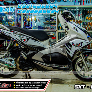 tem-trum-xe-aribelade-trang-den-mat-cu