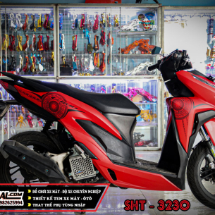 tem-trum-vario-do-den-trong-dong-3230