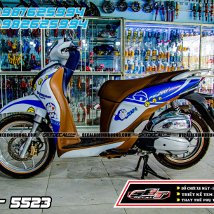 tem-trum-xe-sh-mode-xanh-trang-doreamon