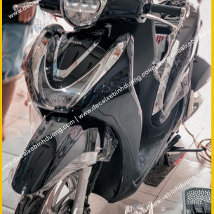 dan-keo-xe-sh-mode-2021-mau-den-mat-truoc