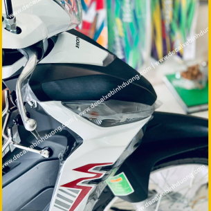 dan-keo-xe-wave-rsx-2021-mau-trang-den