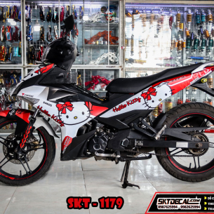 tem-trum-exciter-150-hello-kitty-trang-do