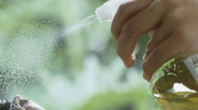 cach-go-bo-keo-dan-o-to-xe-may-tai-nha-don-gian-hieu-qua