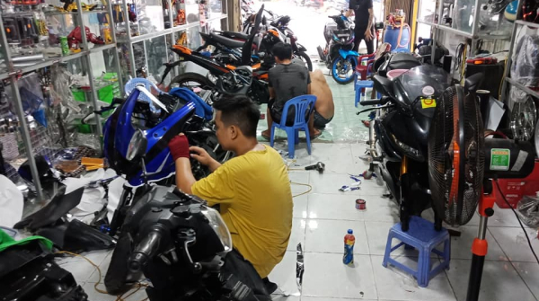 loi-ich-cua-viec-dan-decal-xe