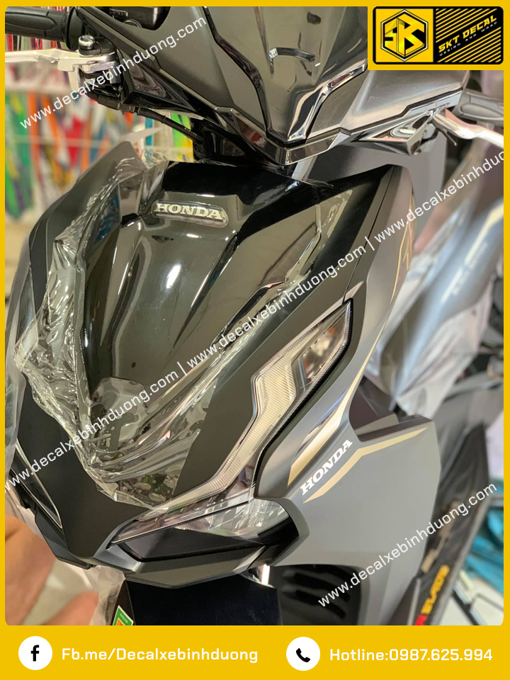 Dán keo xe Air Blade 2020 màu đen vàng đồng mặt trước